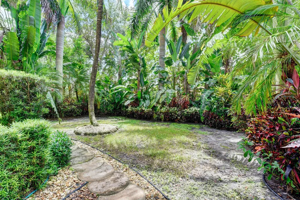 8957 Sandy Crest Lane Boynton Beach FL 33473