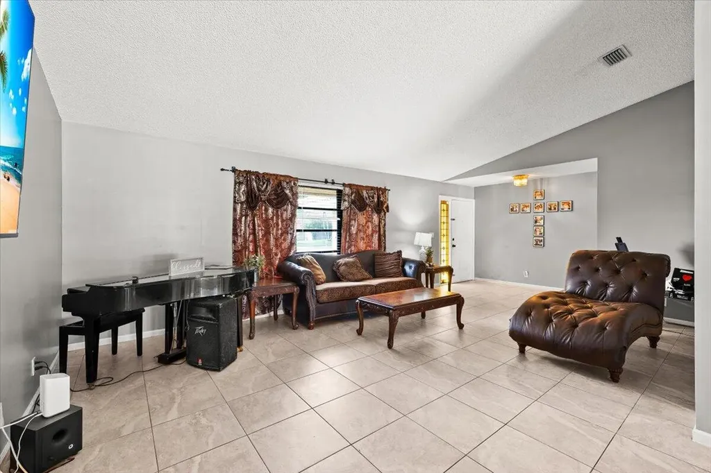 13482 Columbine Avenue Wellington FL 33414