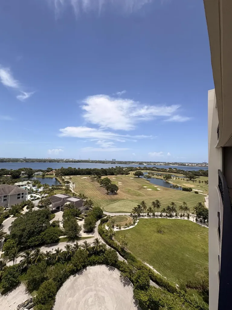 2400 Presidential Way West Palm Beach FL 33401
