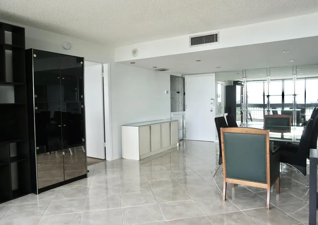 2400 Presidential Way West Palm Beach FL 33401