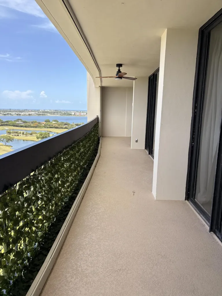 2400 Presidential Way West Palm Beach FL 33401