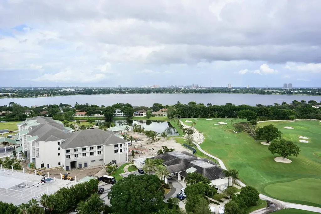 2400 Presidential Way West Palm Beach FL 33401
