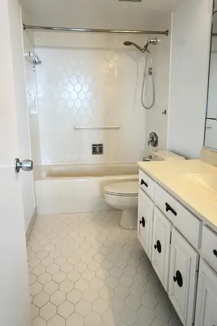 2400 Presidential Way West Palm Beach FL 33401