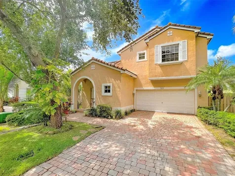 2132 NW 75th Way Pembroke Pines FL 33024