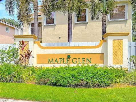 2132 NW 75th Way Pembroke Pines FL 33024
