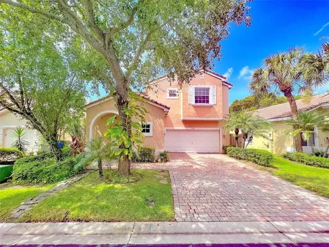 2132 NW 75th Way Pembroke Pines FL 33024