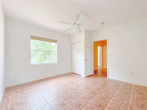 2132 NW 75th Way Pembroke Pines FL 33024