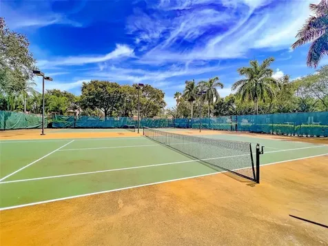 2132 NW 75th Way Pembroke Pines FL 33024