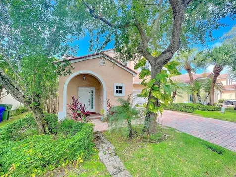 2132 NW 75th Way Pembroke Pines FL 33024