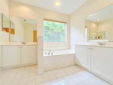 2132 NW 75th Way Pembroke Pines FL 33024