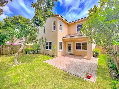 2132 NW 75th Way Pembroke Pines FL 33024