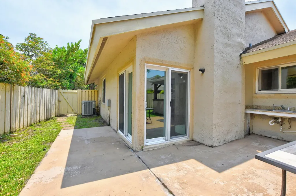 7813 Kenway Place W Boca Raton FL 33433
