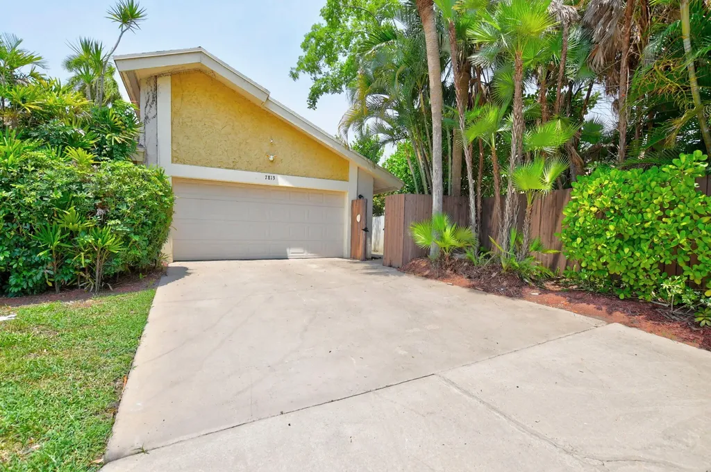 7813 Kenway Place W Boca Raton FL 33433