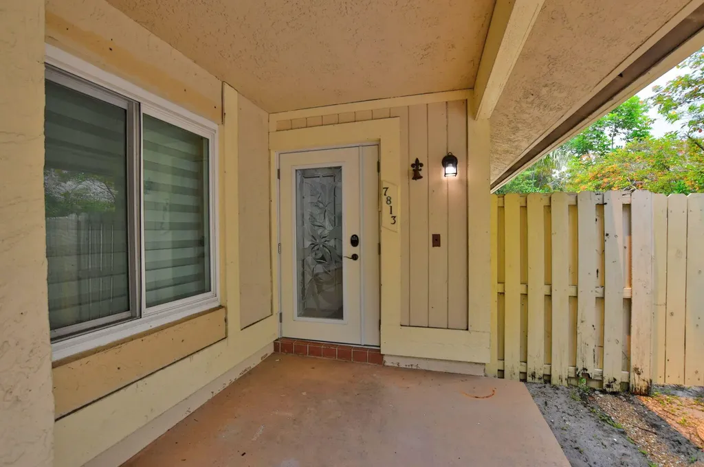 7813 Kenway Place W Boca Raton FL 33433