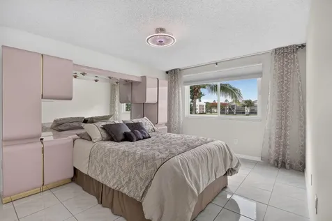 7216 S Devon Drive Tamarac FL 33321