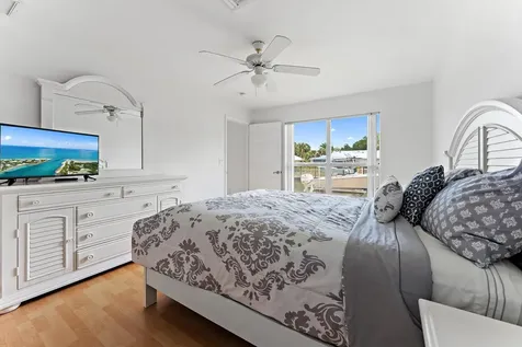 8422 SE Royal Street Hobe Sound FL 33455