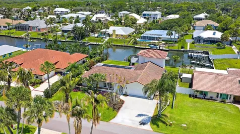8422 SE Royal Street Hobe Sound FL 33455