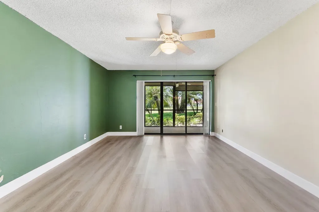 5800 Camino Del Sol Boca Raton FL 33433