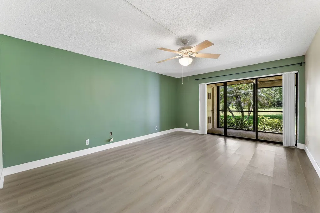 5800 Camino Del Sol Boca Raton FL 33433