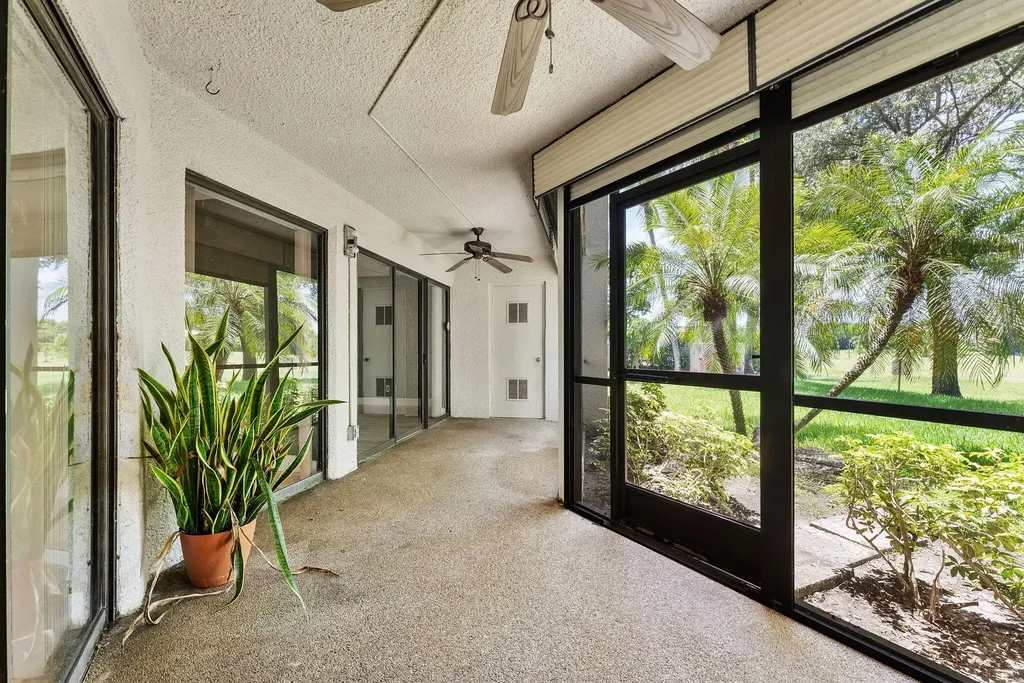 5800 Camino Del Sol Boca Raton FL 33433