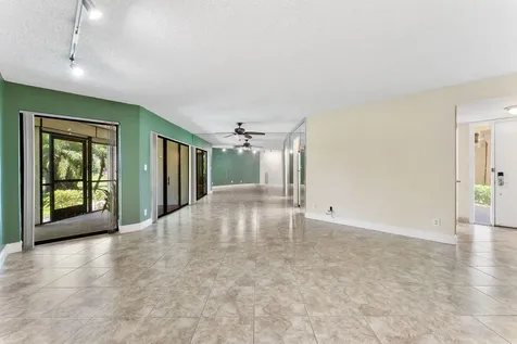 5800 Camino Del Sol Boca Raton FL 33433