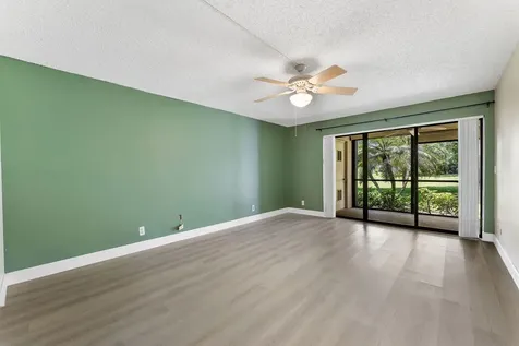 5800 Camino Del Sol Boca Raton FL 33433