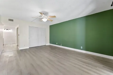 5800 Camino Del Sol Boca Raton FL 33433