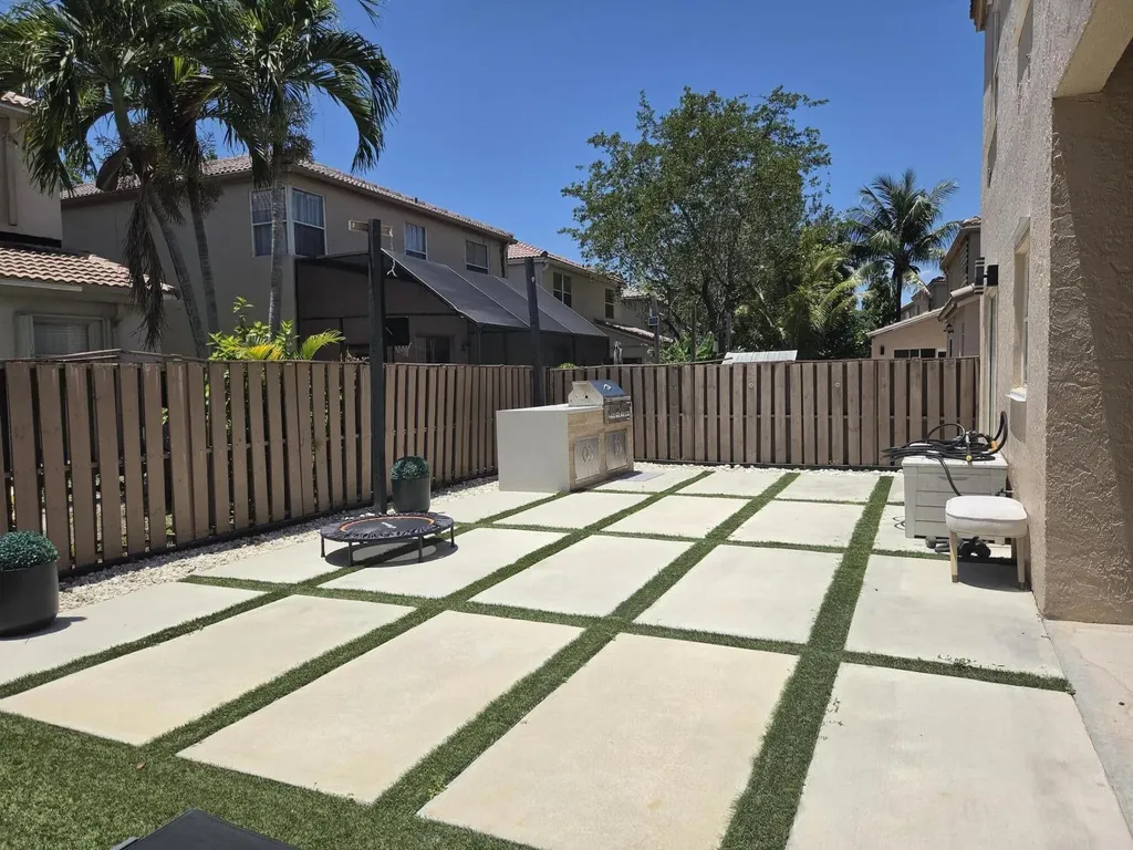 10900 NW 12th Drive Plantation FL 33322