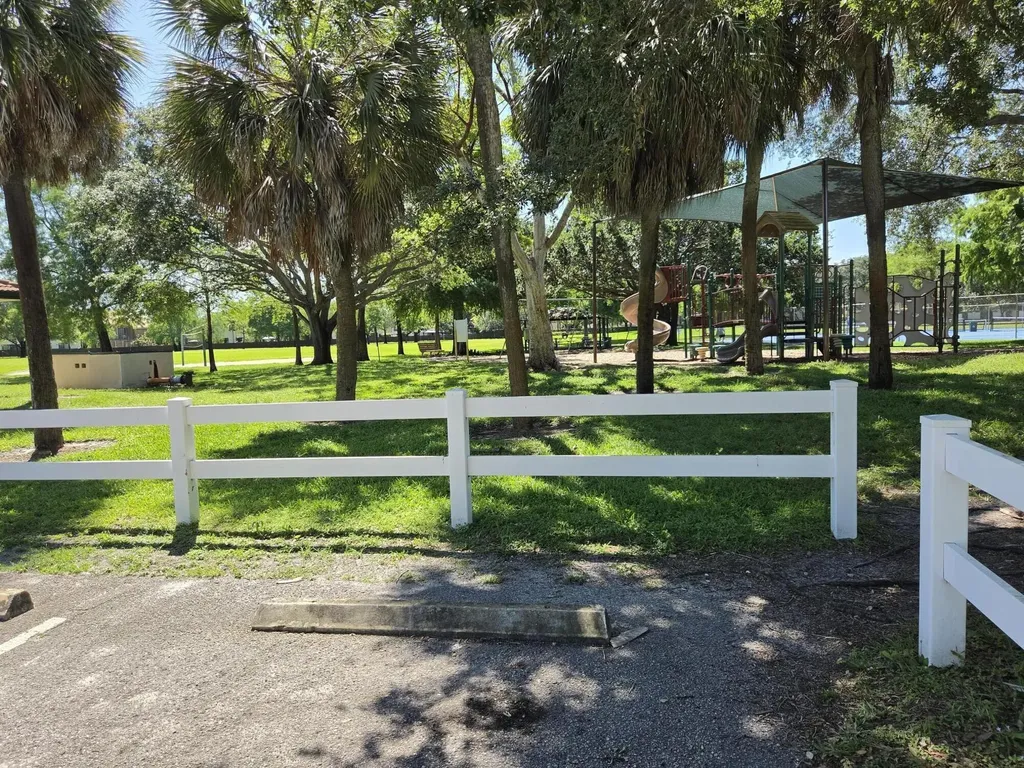 10900 NW 12th Drive NW Plantation FL 33322
