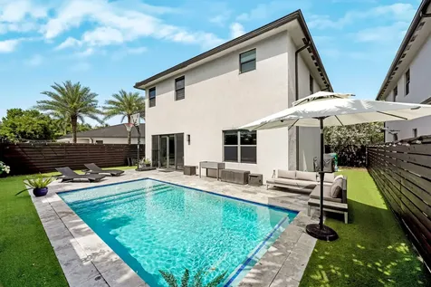 15451 NW 88th Avenue Miami Lakes FL 33018