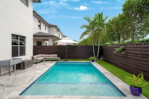 15451 NW 88th Avenue Miami Lakes FL 33018
