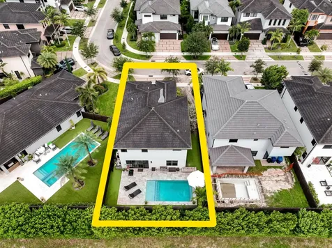 15451 NW 88th Avenue Miami Lakes FL 33018