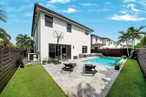 15451 NW 88th Avenue Miami Lakes FL 33018