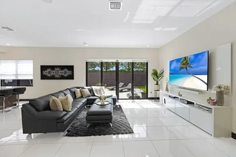 15451 NW 88th Avenue Miami Lakes FL 33018