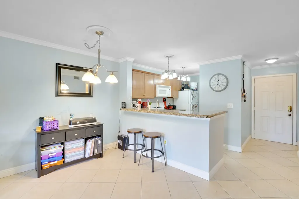 4855 Via Palm Lakes West Palm Beach FL 33417