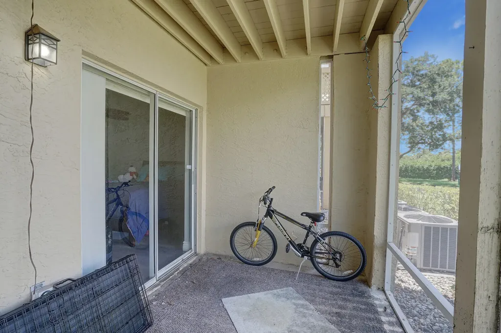 4855 Via Palm Lakes West Palm Beach FL 33417