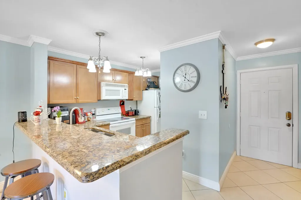 4855 Via Palm Lakes West Palm Beach FL 33417