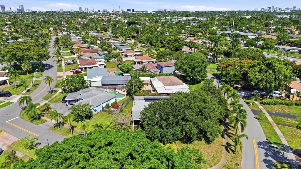370 SW 13th Street Pompano Beach FL 33060