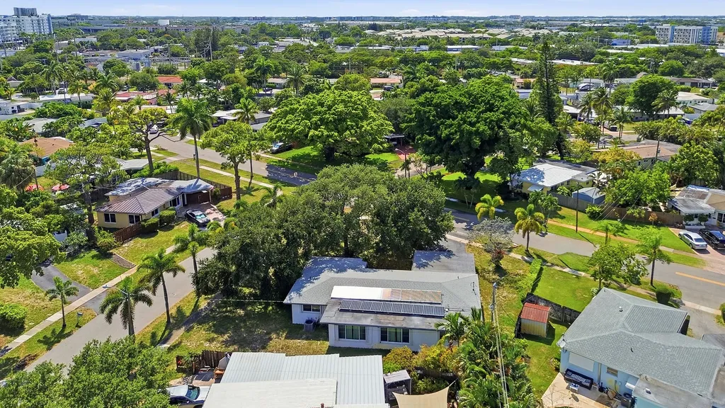 370 SW 13th Street Pompano Beach FL 33060
