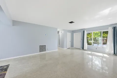 370 SW 13th Street Pompano Beach FL 33060