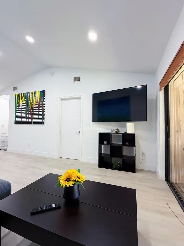 351 Club Circle Boca Raton FL 33487