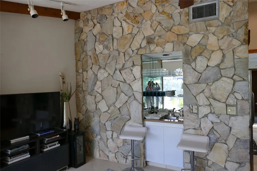 1066 NW 97th Avenue Plantation FL 33322