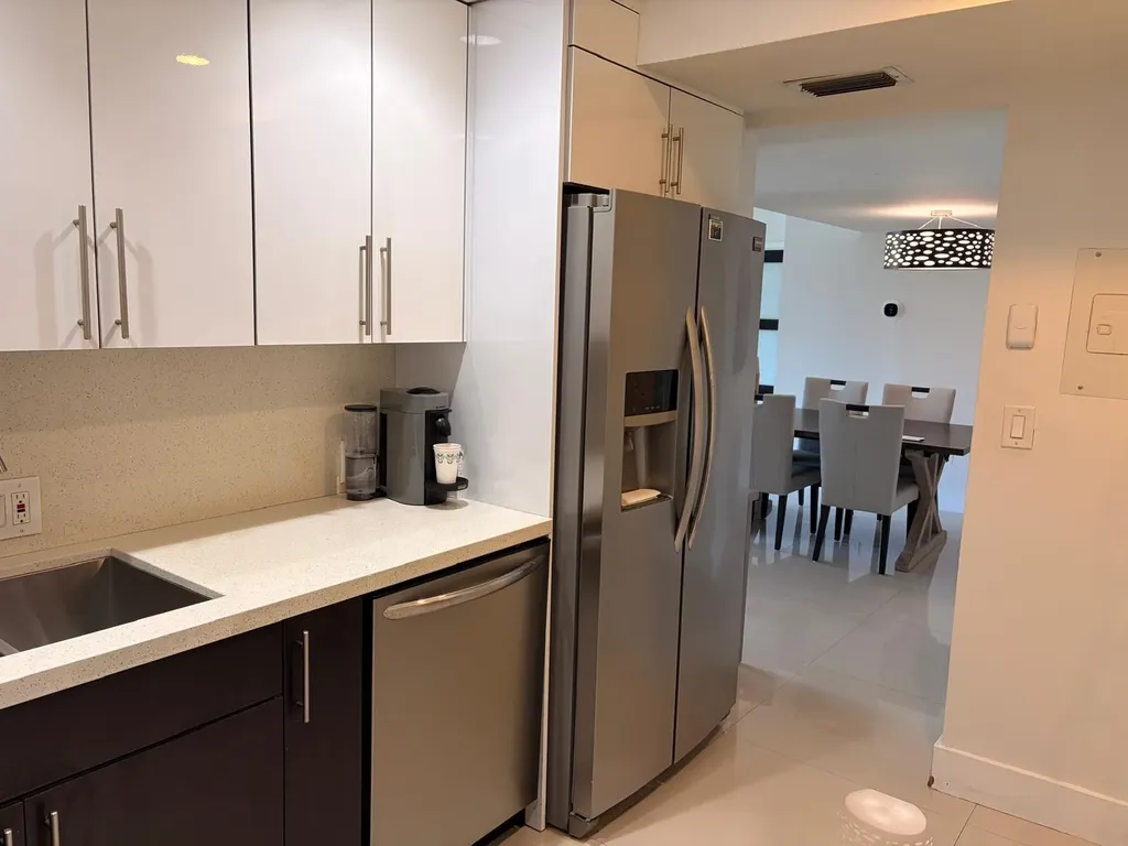 3625 N Country Club Drive Aventura FL 33180