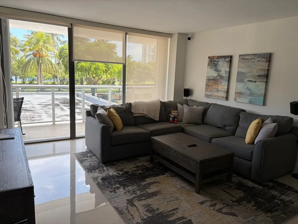 3625 N Country Club Drive Aventura FL 33180