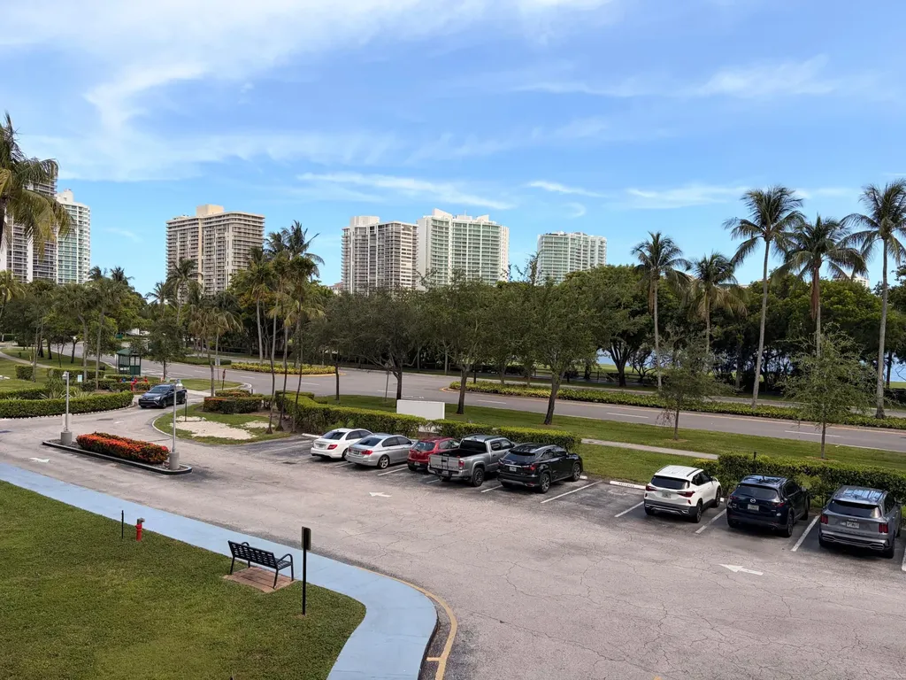 3625 N Country Club Drive Aventura FL 33180