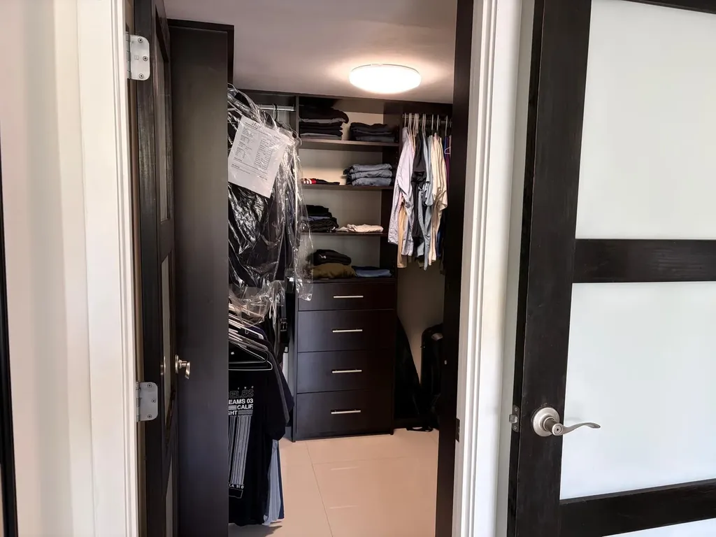 3625 N Country Club Drive Aventura FL 33180