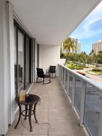 3625 N Country Club Drive Aventura FL 33180