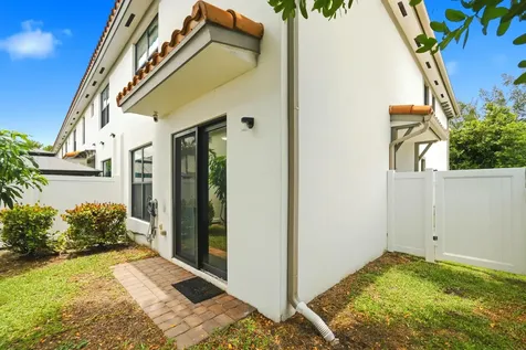 1009 Sweet Briar Lane Riviera Beach FL 33410