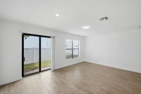 1009 Sweet Briar Lane Riviera Beach FL 33410