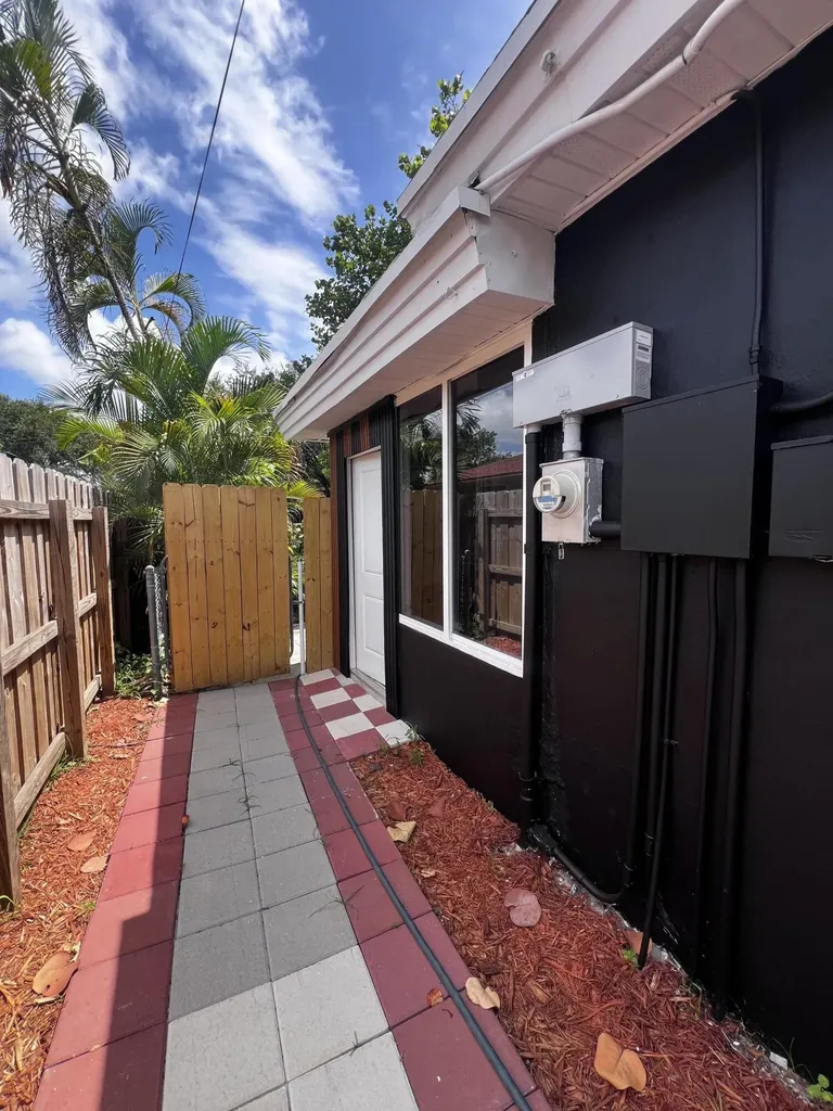 2815 Madison Street Hollywood FL 33020